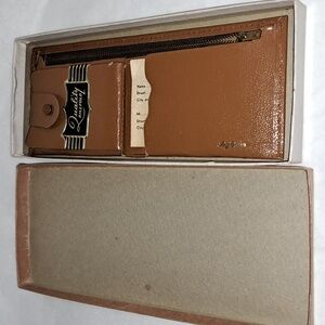 Mens Vintage Wallet Pig Grain Brown Tan - NOS Mens Quality Pig Grain Wallet